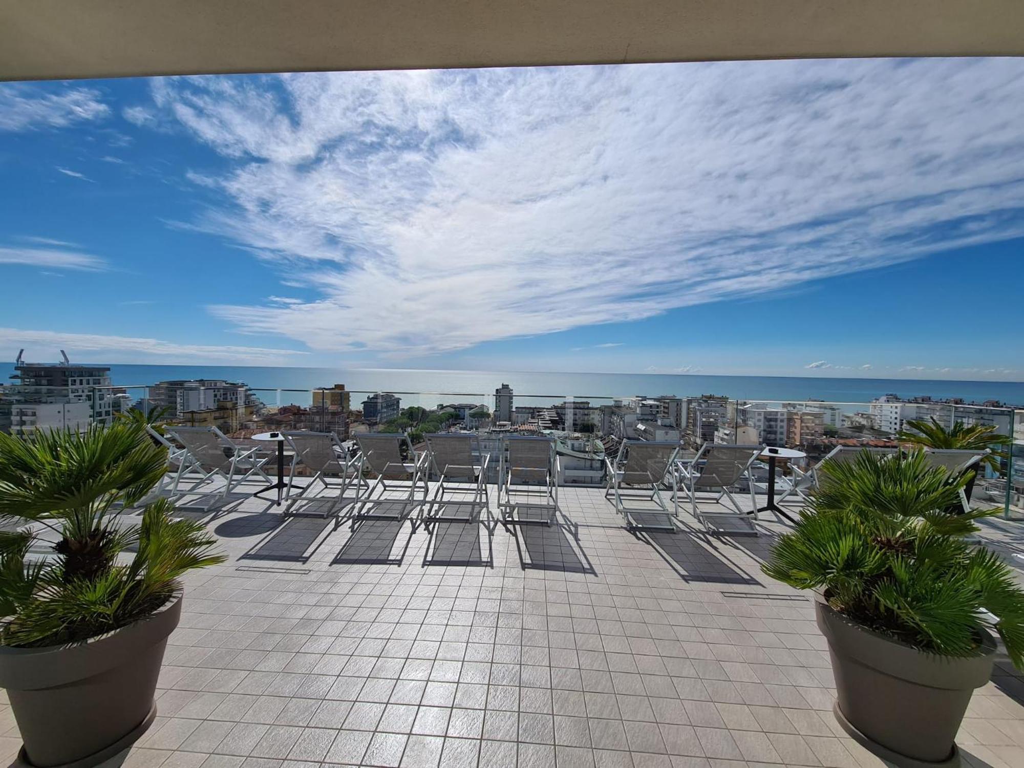Hesperia Hotel & Residence Τζεσόλο Λίντο Εξωτερικό φωτογραφία